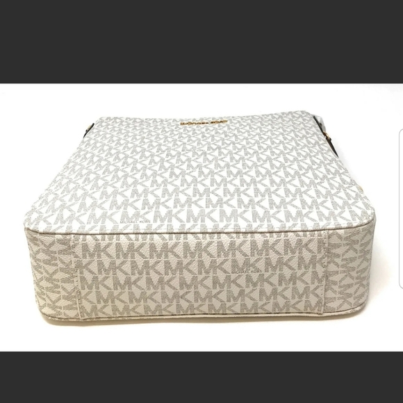 Michael Kors Vanilla Jet Set Large Messenger/Crossbody  bag - Picture 9 of 10